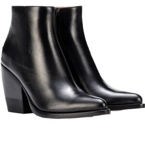 Chloe Rylee Glossy Black Ankle Booties